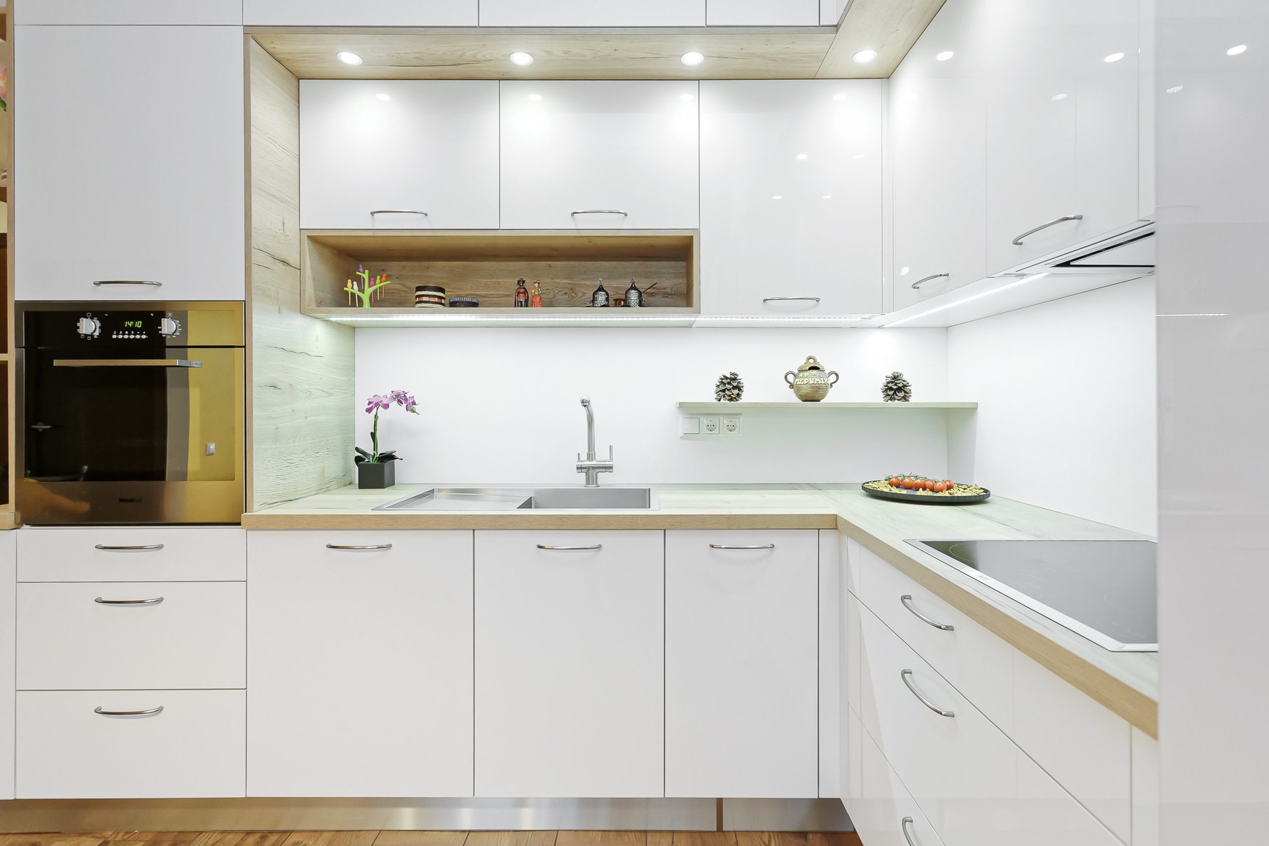 Compact kitchen design in light colours